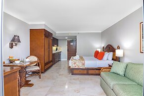 Luana Waikiki by Tropical Escapes Realty