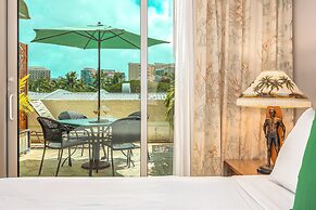 Luana Waikiki by Tropical Escapes Realty