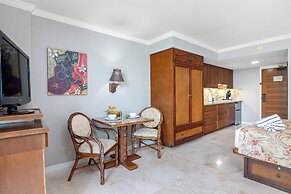 Luana Waikiki by Tropical Escapes Realty