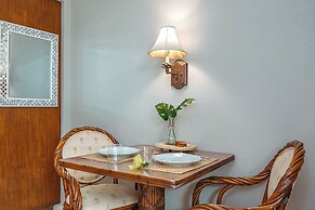 Luana Waikiki by Tropical Escapes Realty