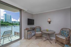 Luana Waikiki by Tropical Escapes Realty