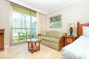 Luana Waikiki by Tropical Escapes Realty