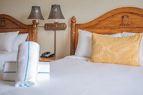 Luana Waikiki by Tropical Escapes Realty