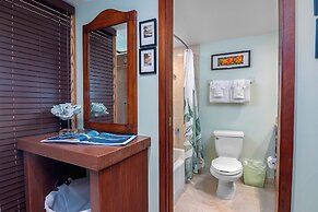 Luana Waikiki by Tropical Escapes Realty