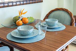 Luana Waikiki by Tropical Escapes Realty