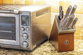 Luana Waikiki by Tropical Escapes Realty