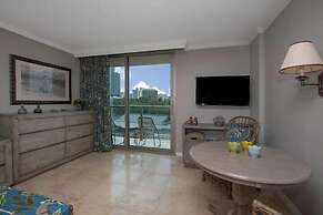Luana Waikiki by Tropical Escapes Realty