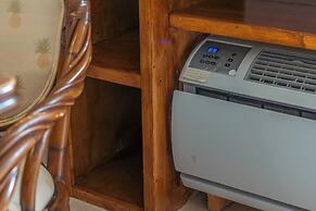 Luana Waikiki by Tropical Escapes Realty