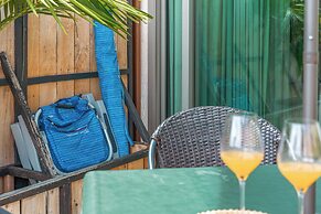 Luana Waikiki by Tropical Escapes Realty