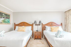 Luana Waikiki by Tropical Escapes Realty