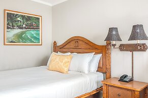 Luana Waikiki by Tropical Escapes Realty