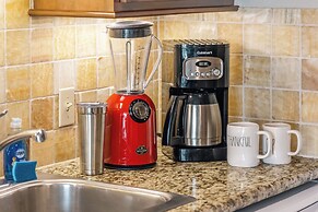 Luana Waikiki by Tropical Escapes Realty