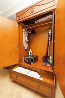 Luana Waikiki by Tropical Escapes Realty