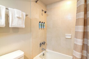 Luana Waikiki by Tropical Escapes Realty