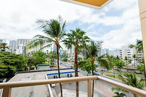 Luana Waikiki by Tropical Escapes Realty