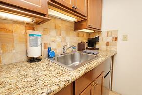 Luana Waikiki by Tropical Escapes Realty