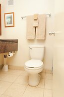 Luana Waikiki by Tropical Escapes Realty