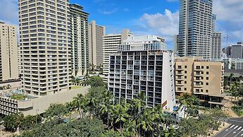 Luana Waikiki by Tropical Escapes Realty