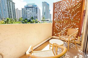 Luana Waikiki by Tropical Escapes Realty