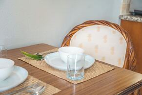 Luana Waikiki by Tropical Escapes Realty