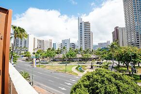 Luana Waikiki by Tropical Escapes Realty