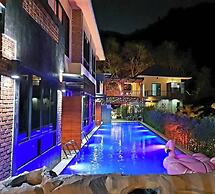 Siree vana Pool Villa Khao Yai