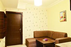 lancaster hotel apartments-Gardens