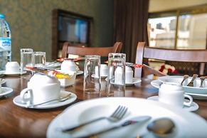 lancaster hotel apartments-Gardens