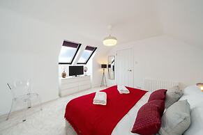Taigh Tatha - Stylish 3 bed Home