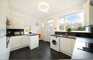Taigh Tatha - Stylish 3 bed Home