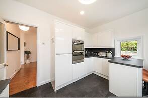 Taigh Tatha - Stylish 3 bed Home