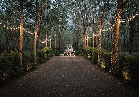 Timber Society Boutique Hideaway