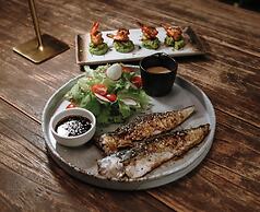 Timber Society Boutique Hideaway