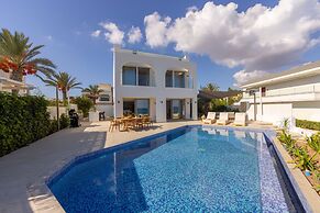 Protaras Beachfront Villla Mimosa