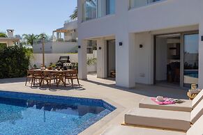 Protaras Beachfront Villla Mimosa