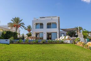 Protaras Beachfront Villla Mimosa