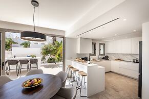 Protaras Beachfront Villla Mimosa