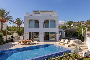 Protaras Beachfront Villla Mimosa