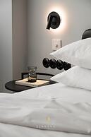 Nero Luxury Suites by Zennova