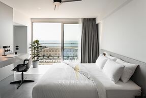 Nero Luxury Suites by Zennova