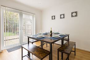 Host Stay Lingwood Park