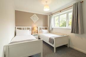 Host Stay Lingwood Park