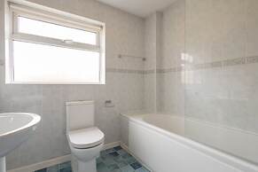 Host Stay Lingwood Park