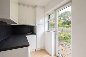 Host Stay Lingwood Park