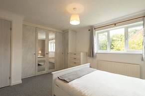 Host Stay Lingwood Park