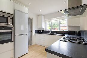 Host Stay Lingwood Park