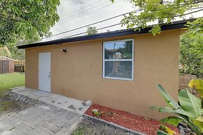 Pet-friendly Fort Lauderdale Home: 8 Mi to Beach!
