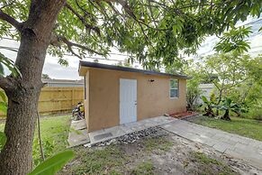 Pet-friendly Fort Lauderdale Home: 8 Mi to Beach!