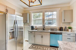 3 Mi to Dtwn: Memphis Family Home