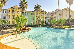 Walking Distance to Babe's Beach: Condo w/ Balcony